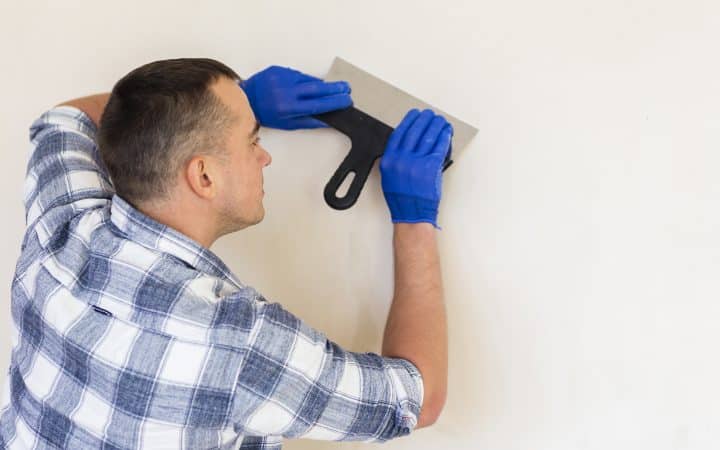Joint Compound vs Spackle: Which One for Each Repair (2026)